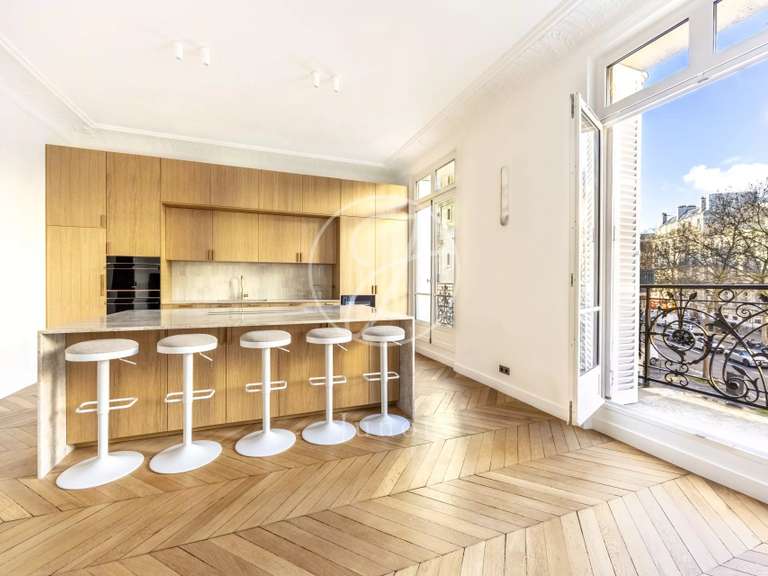 Appartement Paris 16e - 4 chambres - 205m²