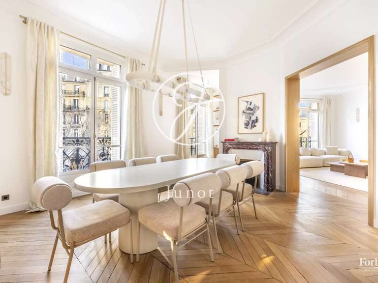 Appartement Paris 16e - 4 chambres - 205m²
