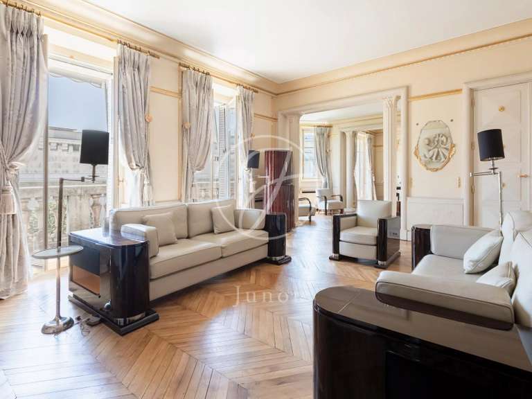 Appartement Paris 16e - 4 chambres - 331m²