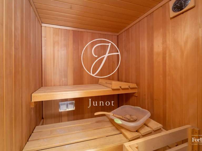 Appartement Paris 16e - 4 chambres - 331m²