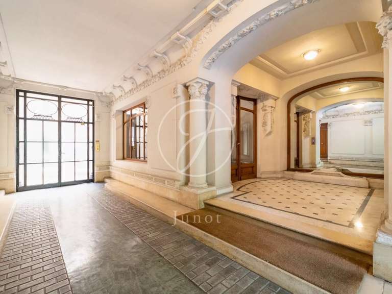 Appartement Paris 16e - 4 chambres - 331m²