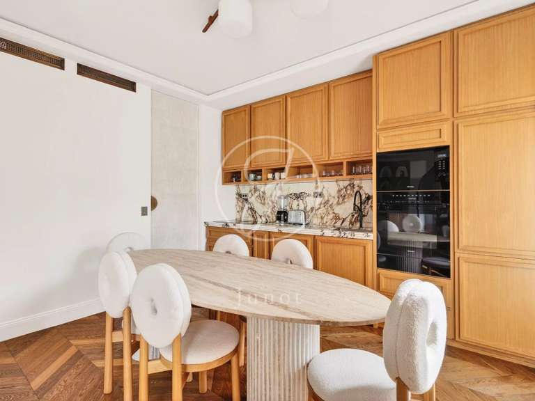 Appartement Paris 16e - 2 chambres - 91m²