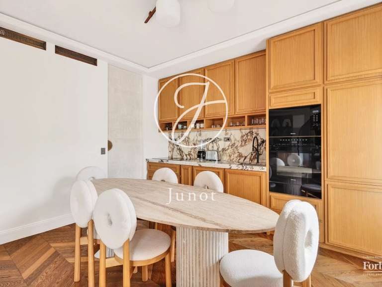 Appartement Paris 16e - 2 chambres - 91m²