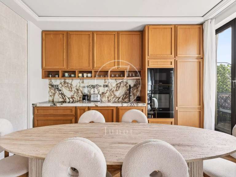 Appartement Paris 16e - 2 chambres - 91m²