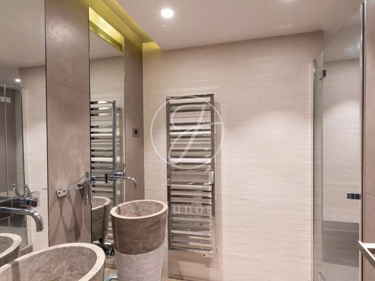 Appartement Paris 16e - 3 chambres - 286m²