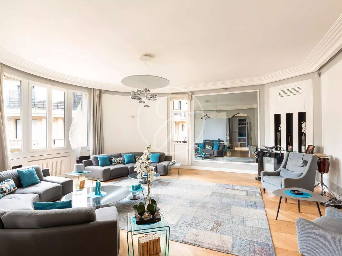 Apartment Paris 16e