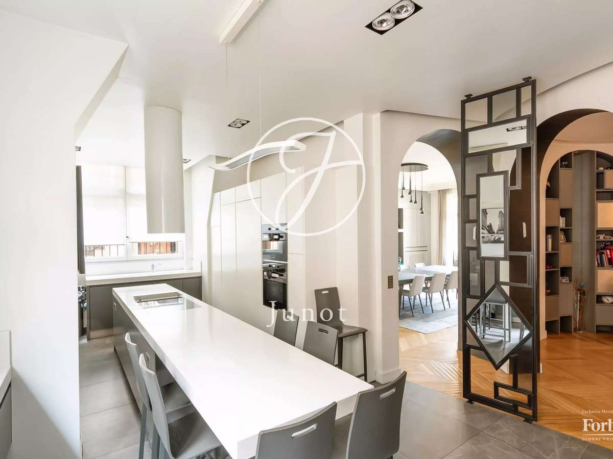 Appartement Paris 16e