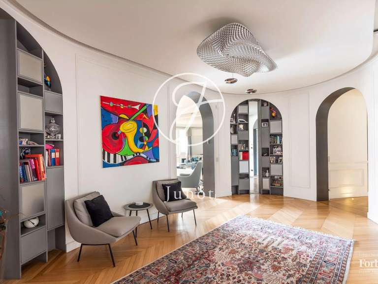 Appartement Paris 16e - 3 chambres - 286m²