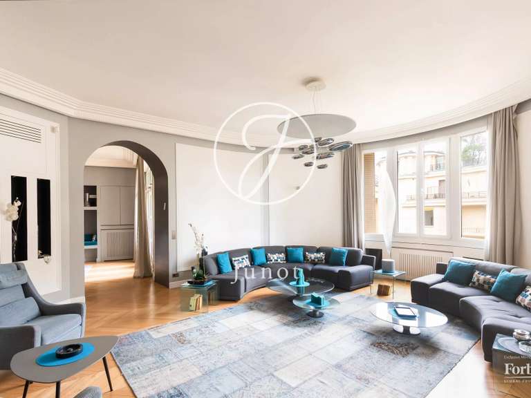 Appartement Paris 16e - 3 chambres - 286m²
