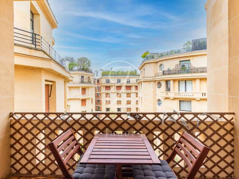 Appartement Paris 16e - 3 chambres - 286m²