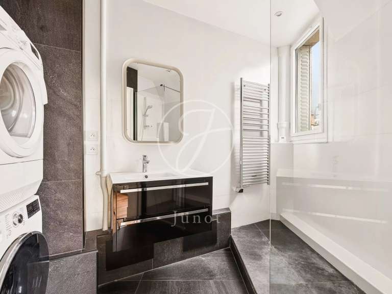 Appartement Paris 16e - 2 chambres - 89m²