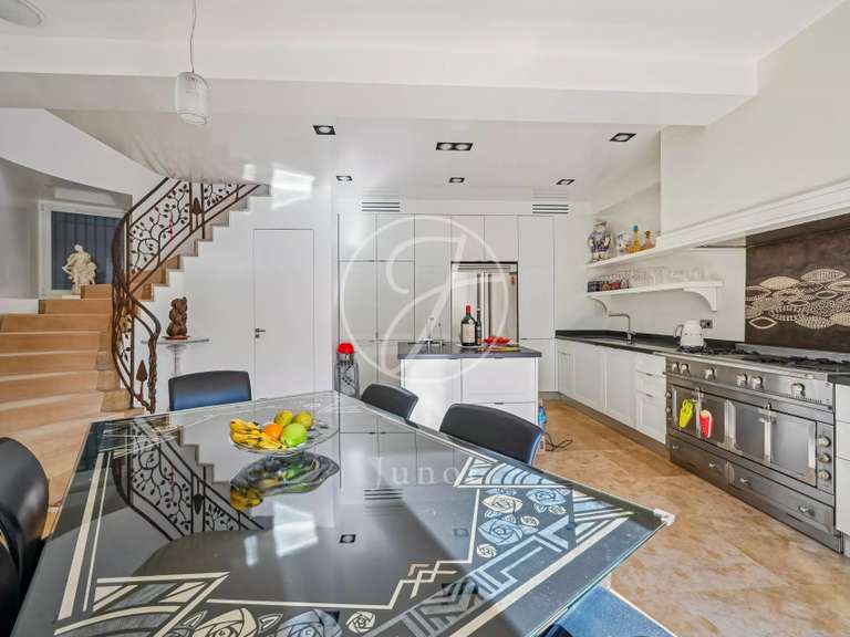 Appartement Paris 16e - 3 chambres - 310m²