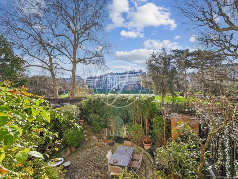 Appartement Paris 16e - 3 chambres - 310m²