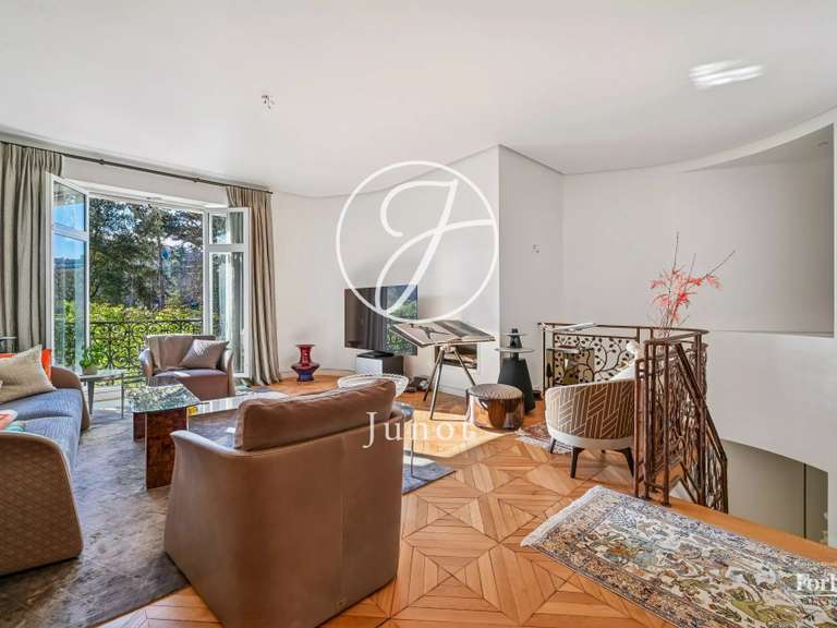 Appartement Paris 16e - 3 chambres - 310m²