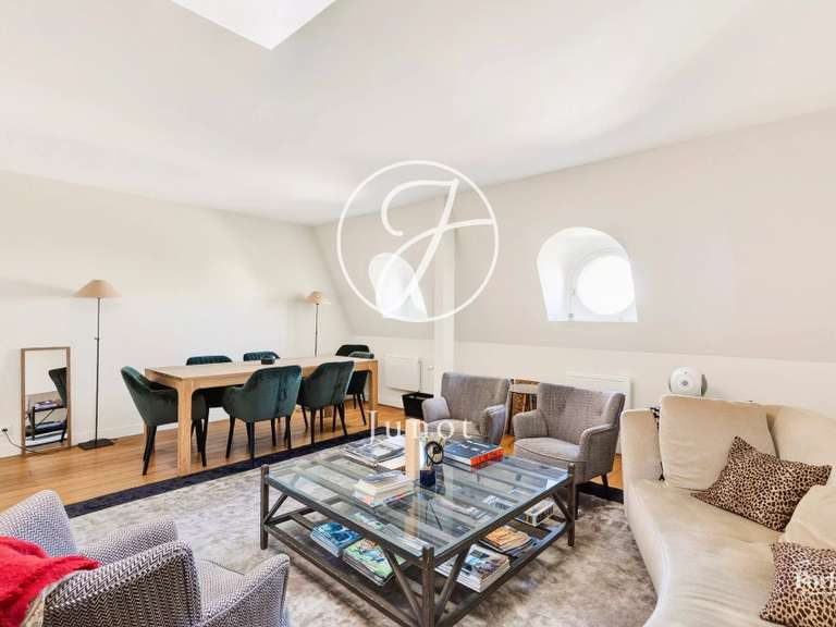 Appartement Paris 16e - 2 chambres - 89m²