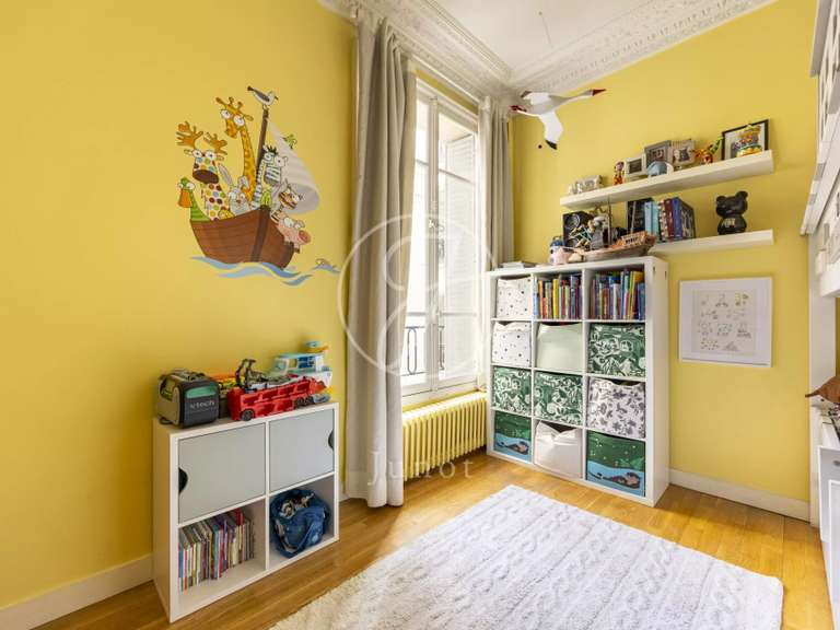 Appartement Paris 16e - 3 chambres - 102m²