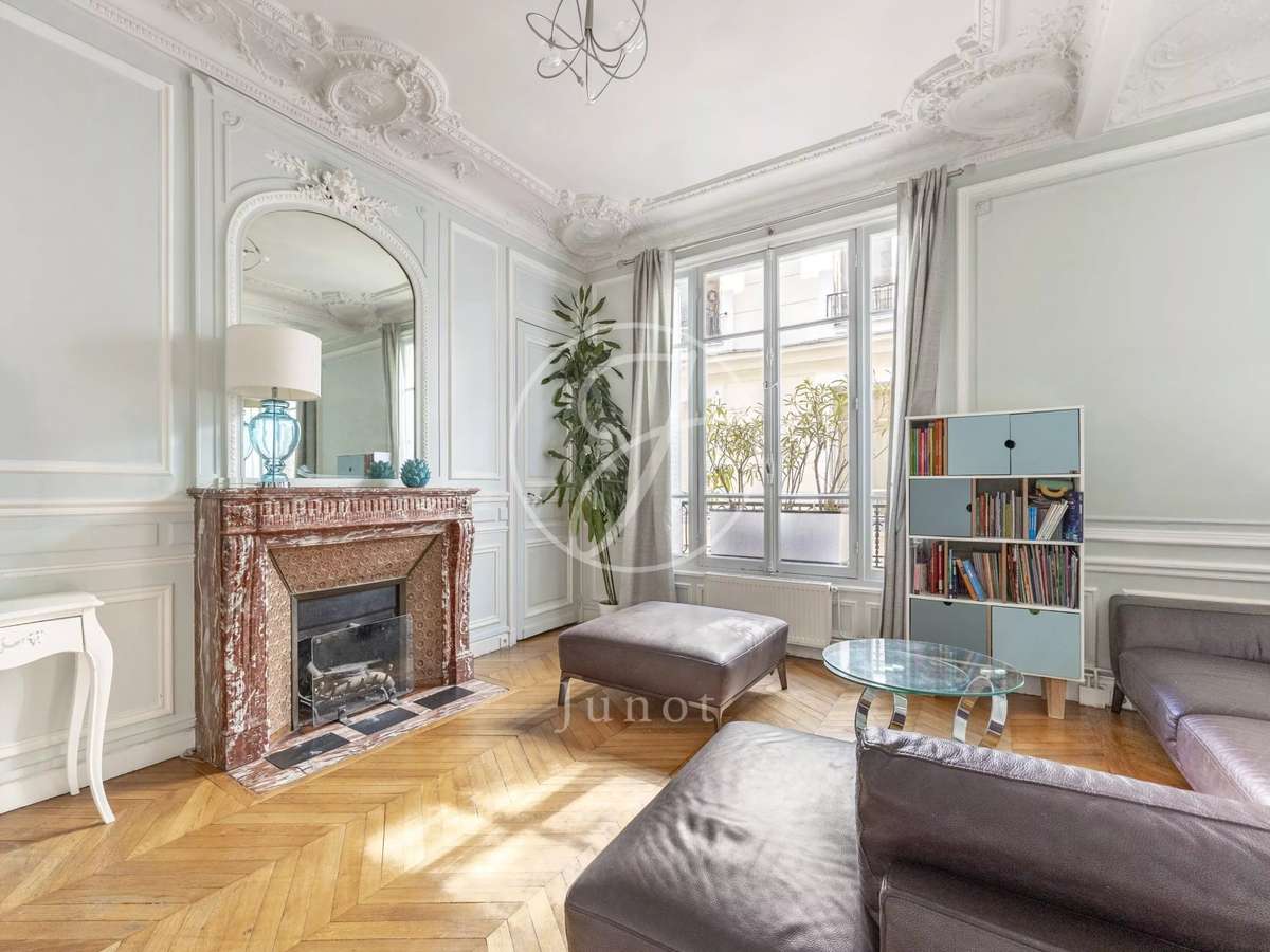 Apartment Paris 16e