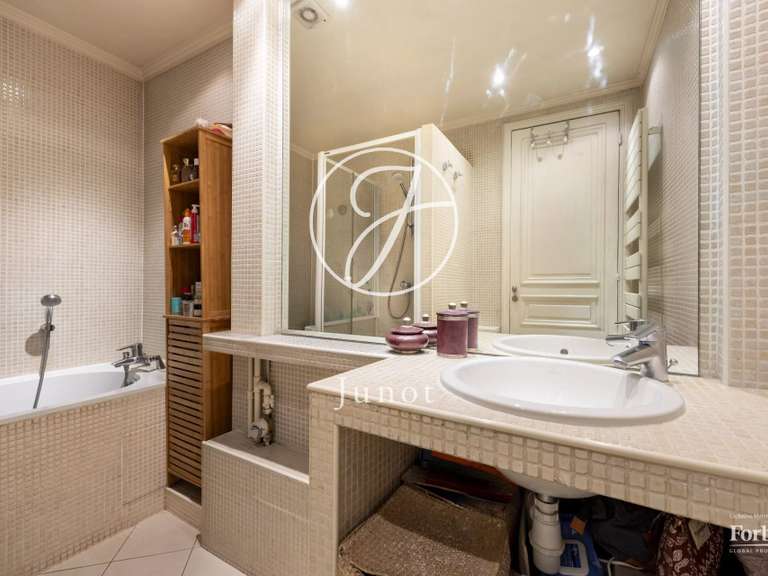Apartment Paris 16e - 3 bedrooms - 102m²