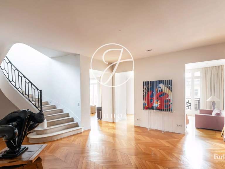 Appartement Paris 16e - 5 chambres - 511m²