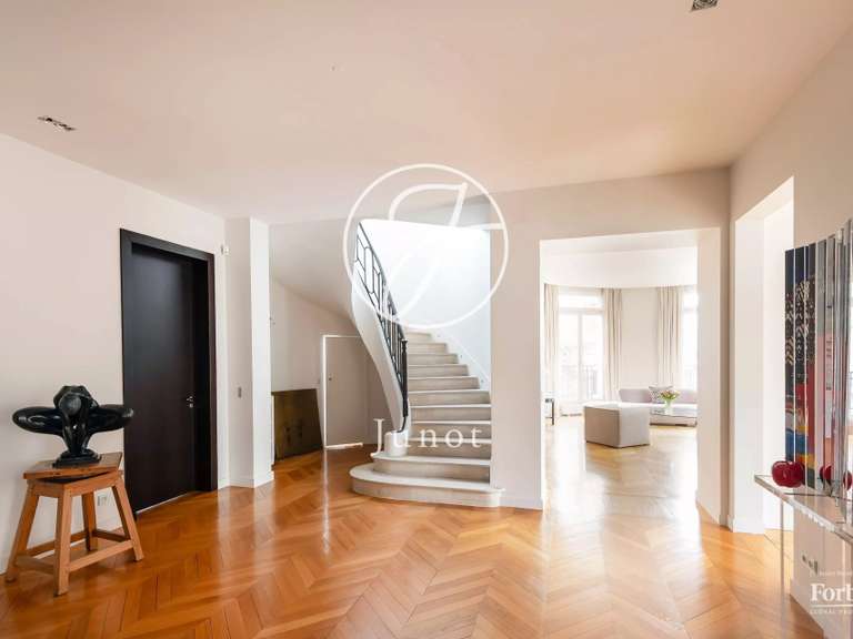 Appartement Paris 16e - 5 chambres - 511m²
