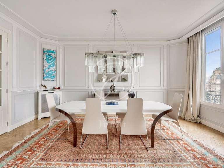 Apartment Paris 16e - 4 bedrooms - 211m²
