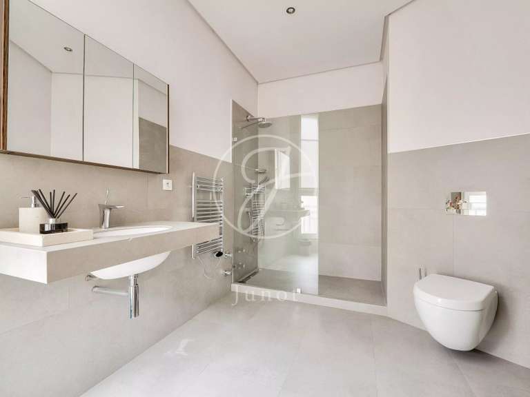 Apartment Paris 16e - 4 bedrooms - 211m²