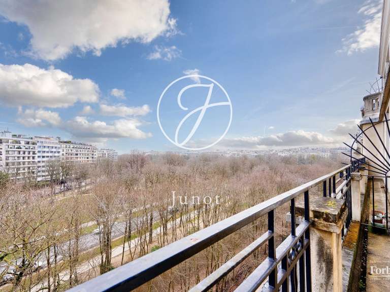 Appartement Paris 16e - 4 chambres - 211m²