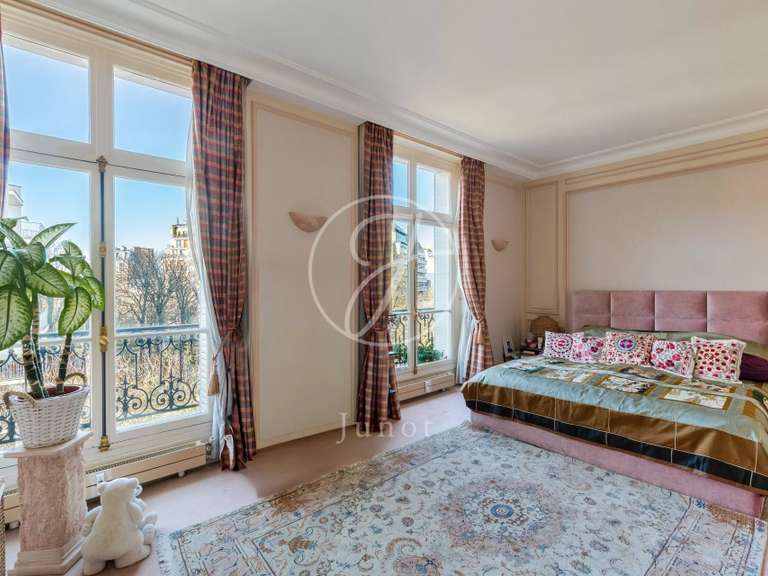 Apartment Paris 16e - 4 bedrooms - 252m²