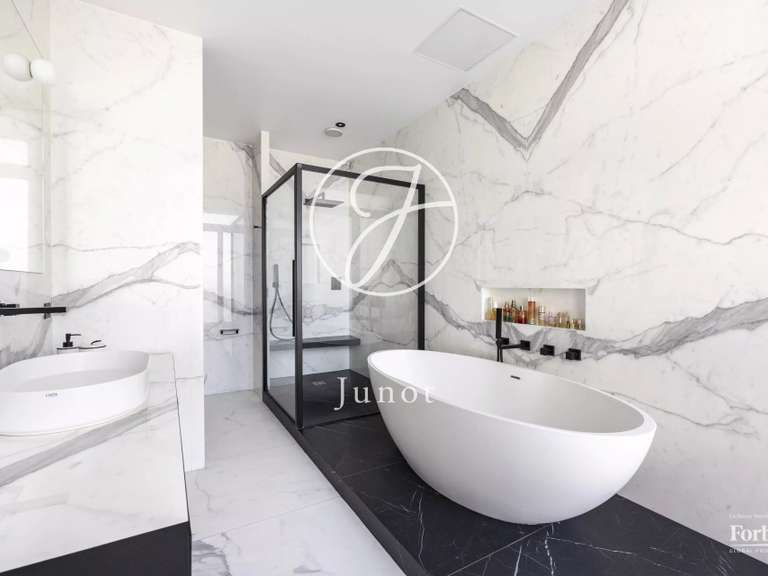 Appartement Paris 16e - 5 chambres - 337m²