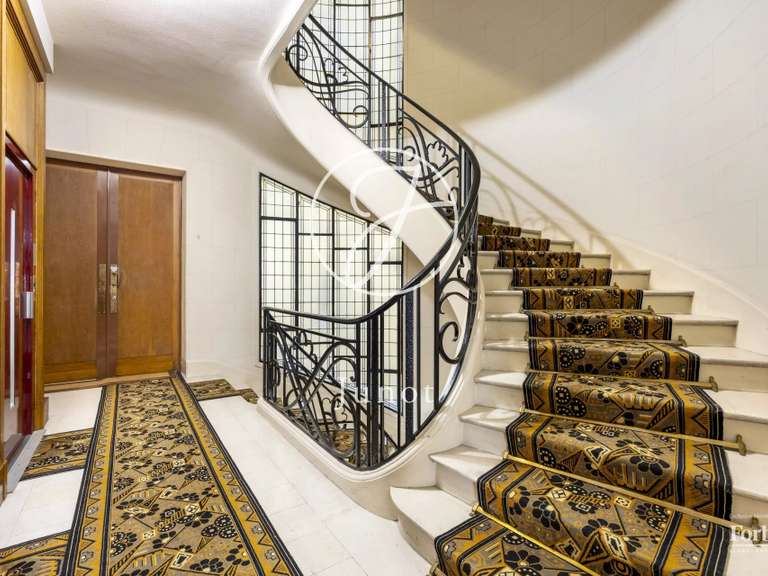 Appartement Paris 16e - 5 chambres - 337m²