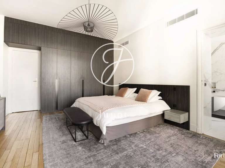 Appartement Paris 16e - 5 chambres - 337m²