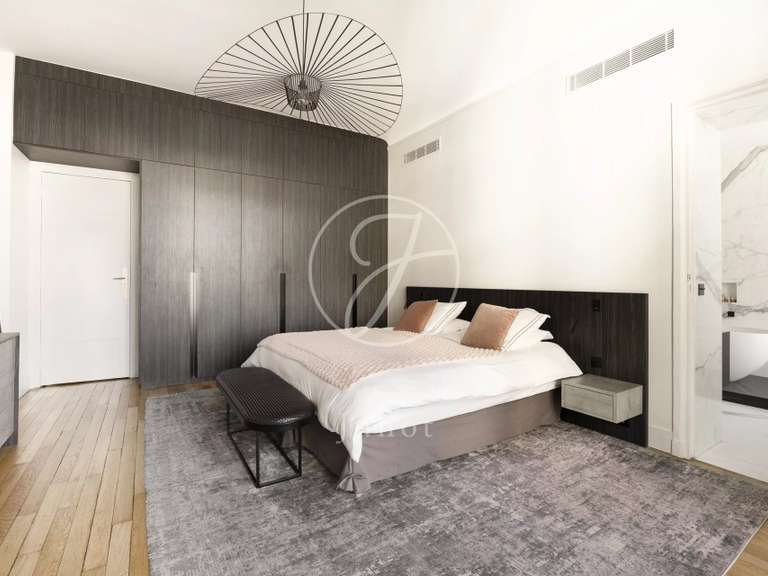 Apartment Paris 16e - 5 bedrooms - 337m²