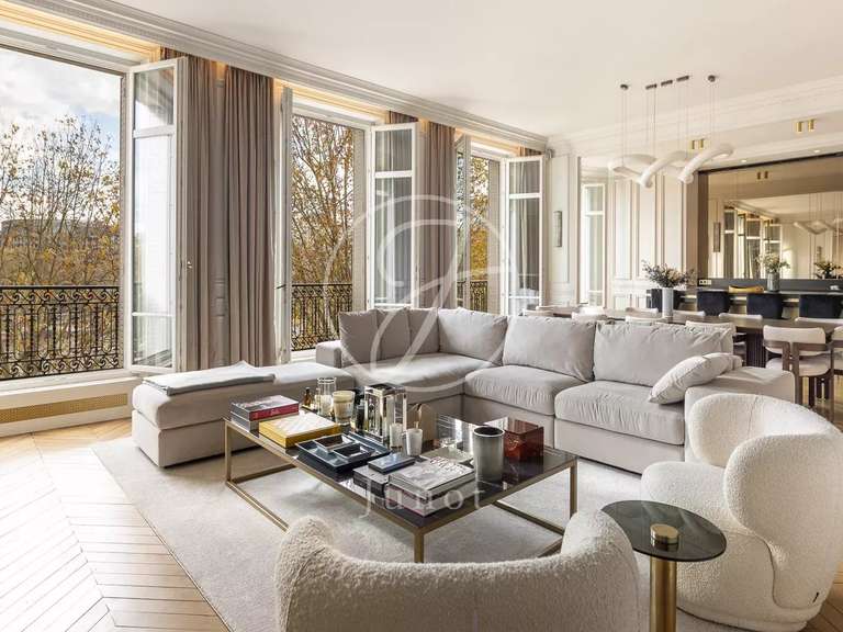 Appartement Paris 16e - 4 chambres - 245m²