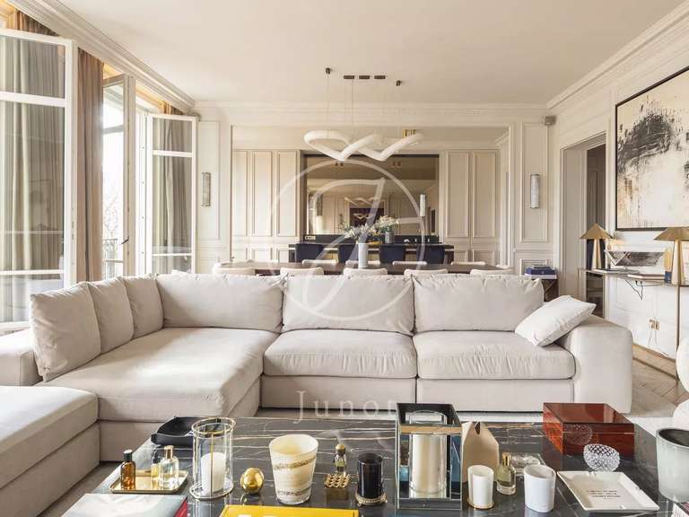 Appartement Paris 16e - 4 chambres - 245m²