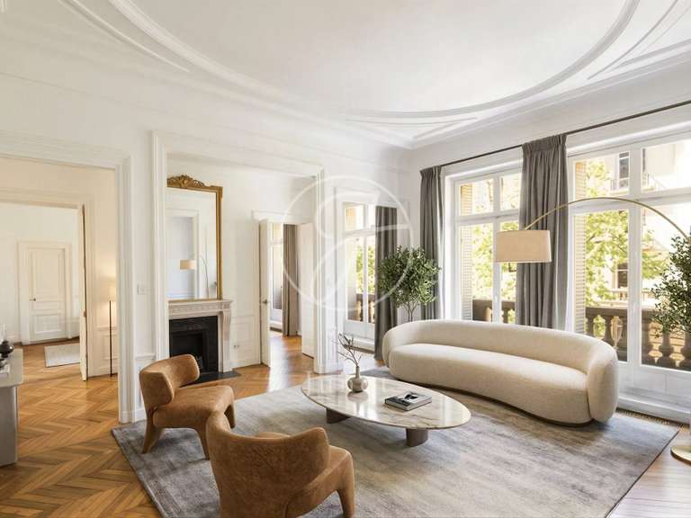 Appartement Paris 16e - 5 chambres - 196m²