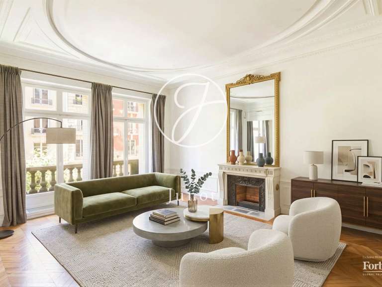Appartement Paris 16e - 5 chambres - 196m²