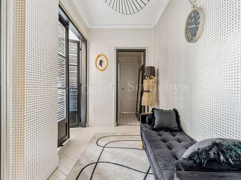 Appartement Paris 16e - 2 chambres - 83m²