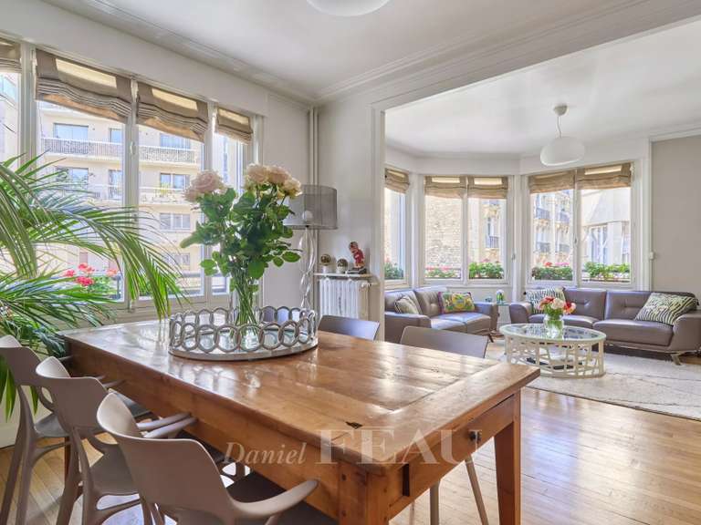 Apartment Paris 16e - 4 bedrooms - 135m²