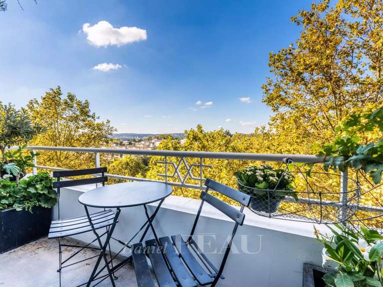 Appartement Paris 16e - 4 chambres - 206m²