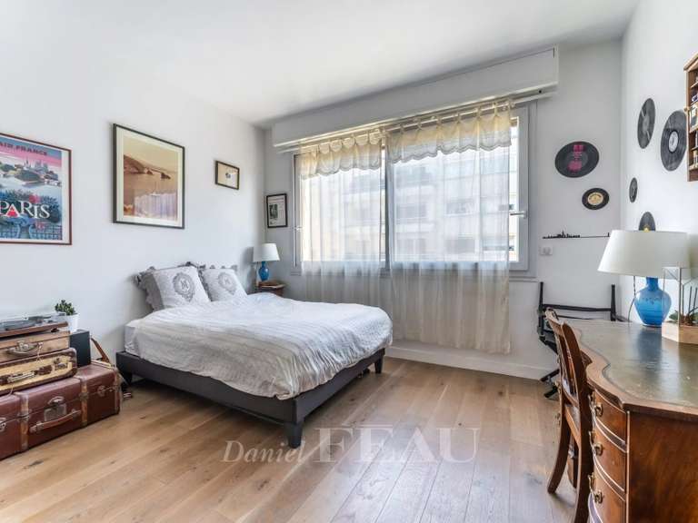 Appartement Paris 16e - 4 chambres - 206m²