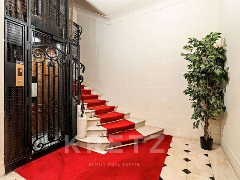 Appartement Paris 16e - 4 chambres - 216m²