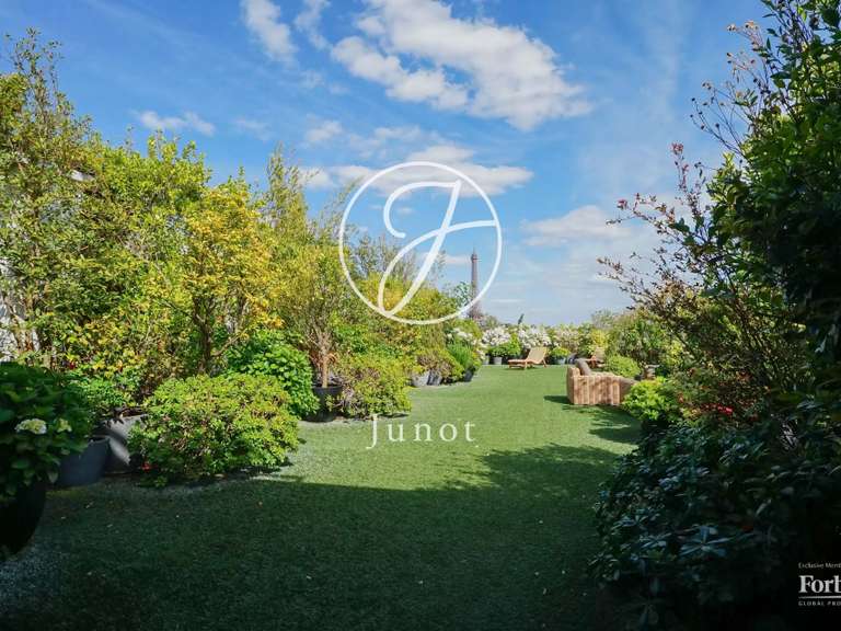 Appartement Paris 16e - 1 chambre - 169m²