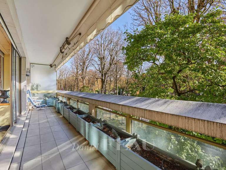 Apartment Paris 16e - 4 bedrooms - 230m²