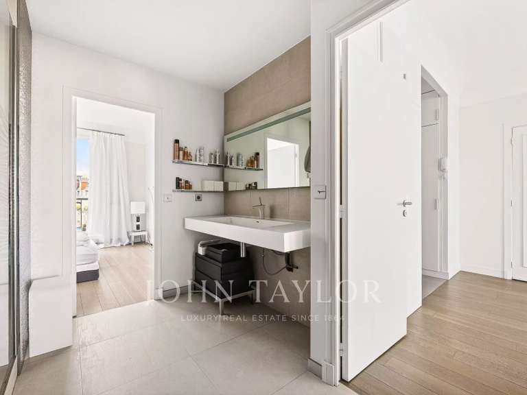 Appartement Paris 16e - 2 chambres - 93m²