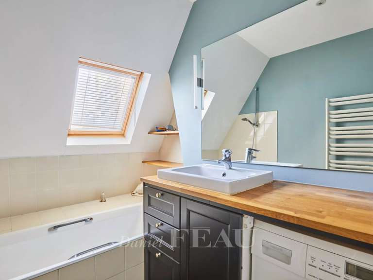 Appartement Paris 16e - 2 chambres - 101m²