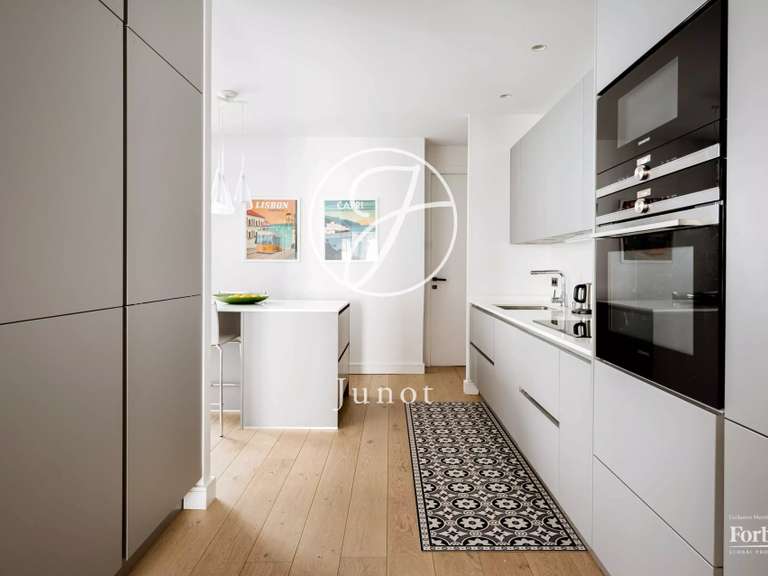 Appartement Paris 16e - 2 chambres - 94m²