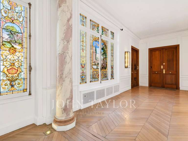 Appartement Paris 16e - 5 chambres - 355m²