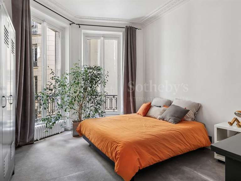 Appartement Paris 16e - 5 chambres - 221m²