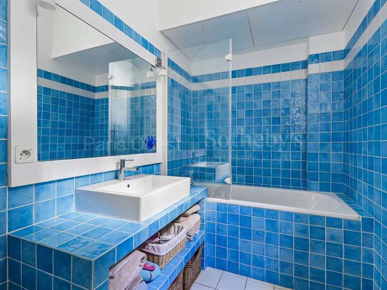 Appartement Paris 16e - 5 chambres - 221m²