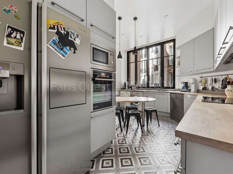 Appartement Paris 16e - 5 chambres - 221m²